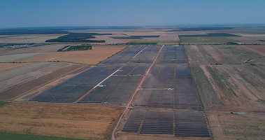 FOTO Enel Green Power a pus în funcțiune cel mai mare parc fotovoltaic al său din România