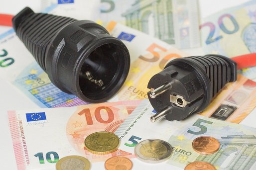 Acord - Consumatorii din Uniunea Europeană vor fi mai bine protejați de fluctuațiile semnificative ale prețurilor la electricitate
