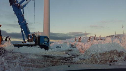 VIDEO&FOTO Statul român plătește firma care i-a vândut un parc eolian în vârf de munte să i-l și repare