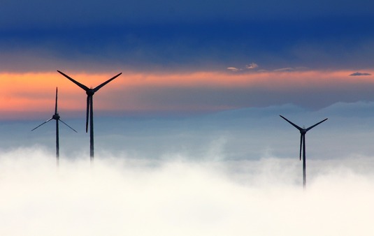 Proiectul de Lege privind energia eoliană offshore, adoptat de Senat
