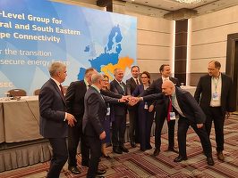 Jeffrey Pyatt: “Coridorul Vertical este un proiect vizionar pentru dezvoltarea energetică a Europei Centrale și de Est”; 27 de companii, interesate de dezvoltarea acestuia 