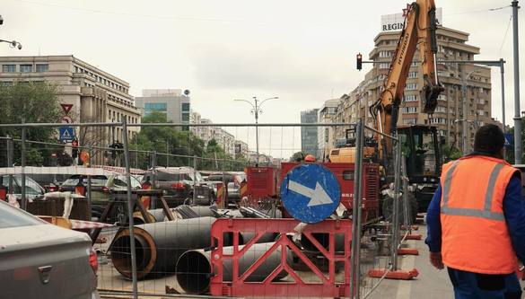 FOTO Încă 1,2 km de conductă de termoficare modernizată în București. Reparații la conducte ignorate peste 40 de ani