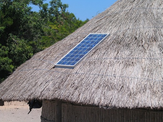 Directivă UE majoră a intrat în vigoare și poate genera o explozie a numărului de case alimentate cu energie solară