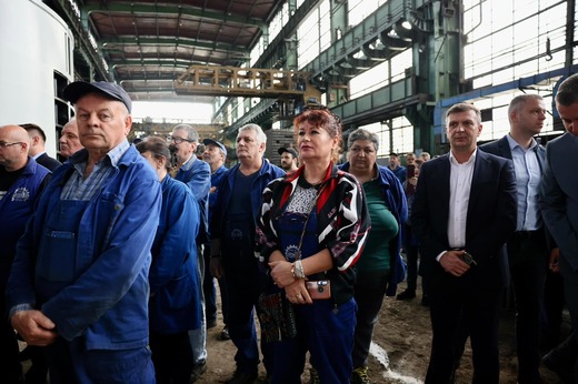 FOTO Mesaj dinspre Guvern după anunțul Profit.ro că Umbrărescu a mai făcut un pas pentru preluarea combinatului istoric Oțelu Roșu: Va investi peste 300 milioane euro. Uzina are șansa să prindă iar viață, cu mii de locuri de muncă