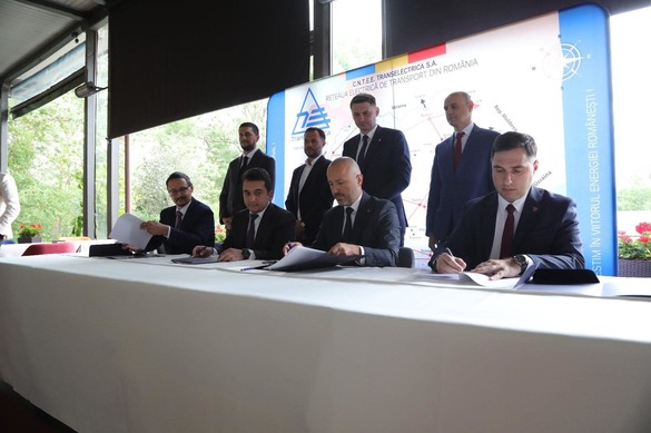 FOTO Transelectrica a semnat un memorandum cu trei companii energetice din Azerbaidjan, Georgia și Ungaria pentru „Green Energy Corridor”