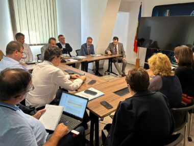 FOTO Scumpire alarmantă a electricității pe bursă. Responsabilii din energie au fost convocați la minister