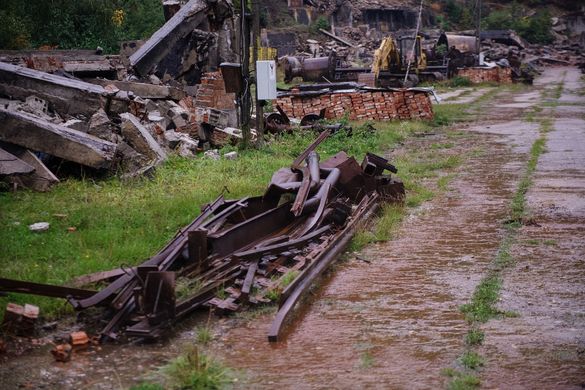 FOTO Ciucă, imagini dezolante de la fosta mină de grafit de la Baia de Fier, pentru revitalizarea căreia România a cerut sute de milioane de euro Comisiei Europene