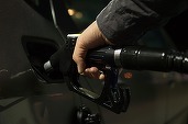 Prețurile petrolului au crescut deoarece UE a convenit noi sancțiuni care amenință fluxurile de petrol rusești