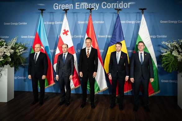 FOTO Compania mixtă înființată la București pentru cablul energetic submarin Azerbaidjan-Georgia-România-Ungaria, condusă de un azer. Cine reprezintă România în board
