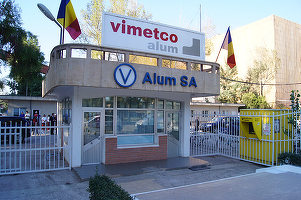 Grupul Alro, care include cel mai mare consumator industrial de curent electric din România, vrea să investească în stocarea de energie în baterii