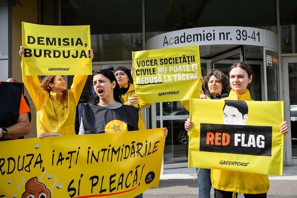 Protest în fața Ministerului Energiei, martie 2025. Sursă foto: Greenpeace România