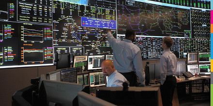 ANRE vrea acum avansuri sau garanții de cel mult 10% la tranzacțiile angro cu energie electrică, inclusiv pentru descurajarea ″speculatorilor″ ce ″acaparează″ cantități mari