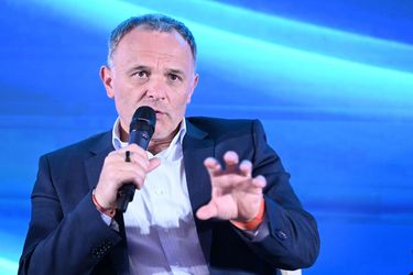 FOTO ANUNȚ Șeful Hidroelectrica donează parte din salariu