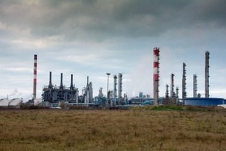 Industria petrochimică din Europa caută o barcă de salvare pentru a continua activitatea
