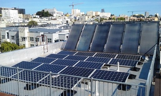 O companie germană transformă bateriile uzate ale mașinilor electrice în echipamente de stocare pentru panourile fotovoltaice