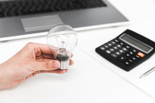 Asociația Prosumatorilor propune Guvernului cinci măsuri pentru reducerea facturilor la energie
