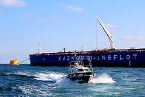 Kazahii proprietari ai Rompetrol retrag milioane de dolari din operatorul terminalului petrolier offshore Midia din Marea Neagră, prin care aduc țiței la rafinăria Petromidia