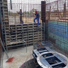 FOTO A început montarea turbinei la microhidrocentrala Apa Nova din Complexul hidrotehnic Crivina-Ogrezeni 