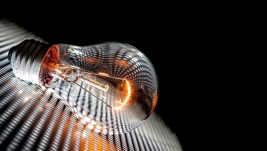 Prețul energiei electrice este prea mare, iar ANRE nu-și face treaba, spune Nicușor Dan