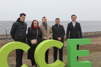 FOTO Investiție în România - Holding susținut de un fond de pensii al statului german finalizează un parc fotovoltaic