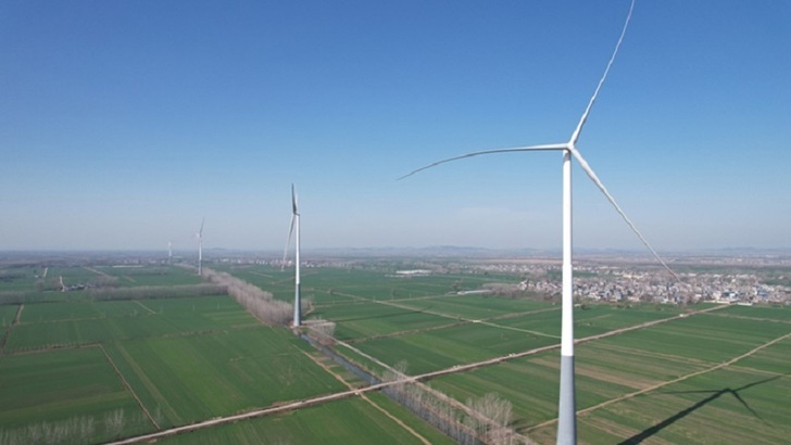 Un producător chinez de turbine eoliene va investi până la 2 miliarde de dolari într-o fabrică din Scoția