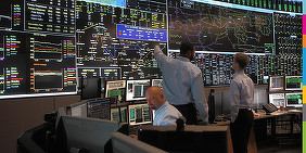 DOCUMENT Primești bani dacă vei consuma mai puțină energie în anumite ore. Transelectrica va plăti actorii de pe piața spot dispuși să-și reducă consumul în orele cu producție redusă. Costurile: suportate de toți consumatorii