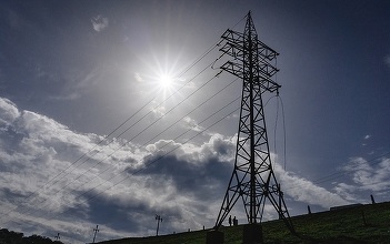 Transelectrica a raportat un profit în scădere cu 56%. Producția de energie a României a scăzut semnificativ mai mult decât consumul, obligând la majorarea importurilor