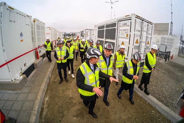 Nova Power & Gas a inaugurat la Florești cea mai mare instalație de stocare în baterii și a început lucrările la centrala pe gaz de 160 MW în ciclu combinat de la Câmpia Turzii