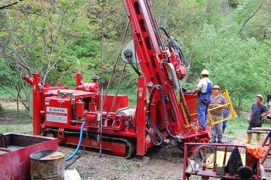 SURPRIZĂ Gigant mondial - în mineritul din România după ce a ratat Cupru Min acum 10 ani. Pachet de finanțare de 200 milioane dolari pentru proiectul aurifer din România al canadienilor Euro Sun, al doilea ca mărime din Europa