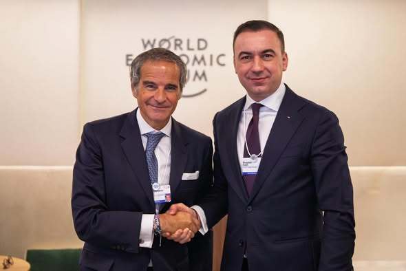 Bogdan Ivan, discuții la Davos cu Directorul General al Agenției Internaționale pentru Energie Atomică, despre rolul energiei nucleare în România: Am fost foarte ferm. Vrem să decarbonizăm economia, dar o vom face pragmatic și inteligent