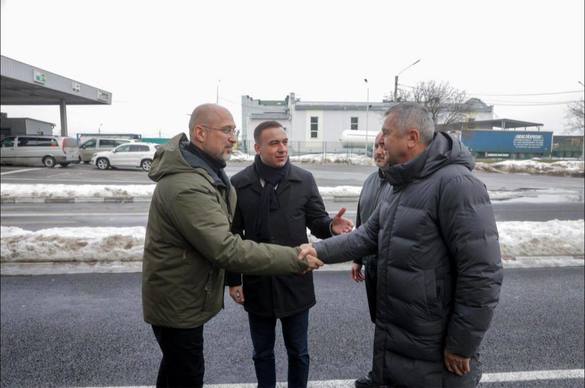 FOTO Întâlnire la graniță între șefii Energiei din România și Ucraina: Kievul are nevoie să importe mai mult, după noile distrugeri provocate de ruși în sistemul său energetic