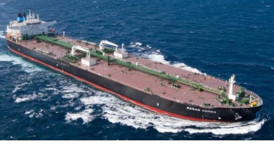 Un petrolier grec, cu un român la bord, lovit de o dronă. Nava se apropia să încarce petrol kazah în portul rusesc Novorossiisk