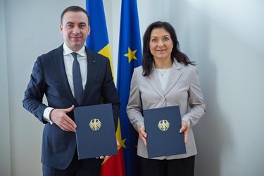 Ministrul Energiei, Bogdan Ivan, a semnat la Bruxelles, alături de ministrul german al Economiei și Energiei, declarația comună care deschide un parteneriat direct și oportunități concrete pentru dezvoltarea și securitatea economică a României