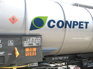 DOCUMENT Efect-surpriză în România al sancțiunilor SUA anti-Lukoil: Scumpire masivă a transportului țițeiului din import la rafinăria Petrobrazi a OMV Petrom, în plină criză