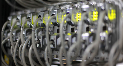 Centru de date mobil gândit să reziste și la război. Transelectrica l-a operaționalizat cu bani din PNRR. Apărare față de agresiuni cyber. A trebuit schimbată Legea energiei