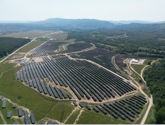 VIDEO Chinezii Astronergy fac în România sistem de stocare de energie plus încă o centrală fotovoltaică