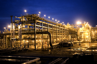 Exporturile din Golf revin treptat la normal: Aramco a reluat încărcările de petrol din terminalul Ras Tanura