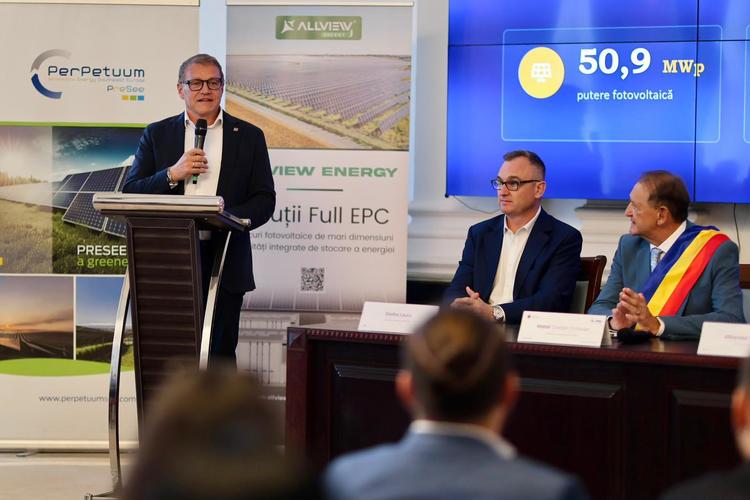 RESEE a semnat contractele EPC pentru construcția parcului fotovoltaic cu stocare de la Turda cu ALLVIEW ENERGY