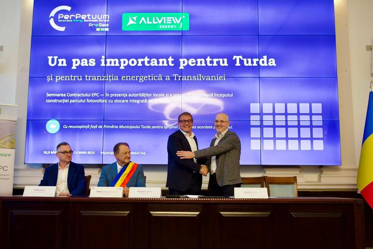 RESEE a semnat contractele EPC pentru construcția parcului fotovoltaic cu stocare de la Turda cu ALLVIEW ENERGY
