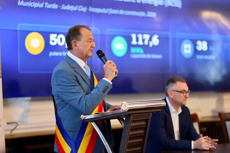 RESEE a semnat contractele EPC pentru construcția parcului fotovoltaic cu stocare de la Turda cu ALLVIEW ENERGY