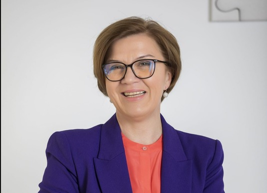 Daniela Dărăban, Director Executiv Federația Asociațiilor Companiilor de Utilități din Energie (ACUE), vine la Profit Energy.Forum