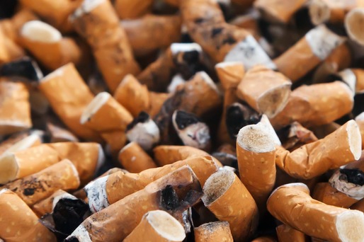 Românii cheltuiesc pe țigări mai mult decât pe produse de îngrijire personală, haine sau benzină