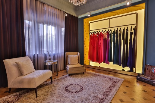 Peste 1.800 de românce și-au închiriat rochii de ocazie prin Dressbox, care și-a dublat afacerile în acest an