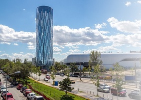 FOTO Primul restaurant din București amplasat la o înălțime mai mare de 130 metri a fost deschis astăzi. Cât costă o masă acolo