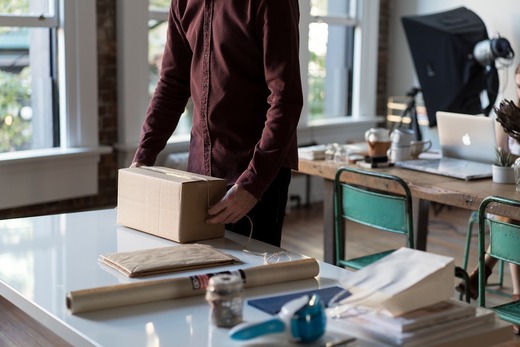 Aoro by Notino introduce serviciul Collect Point în magazinele PayPoint Colet Expres, lansat de FAN Courier