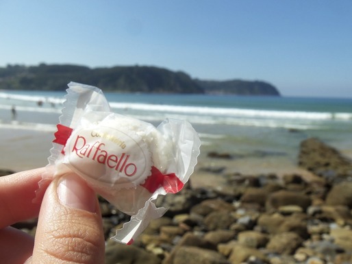 Producătorul de dulciuri Ferrero, obligat de un tribunal să afișeze numărul bomboanelor din cutiile Raffaello