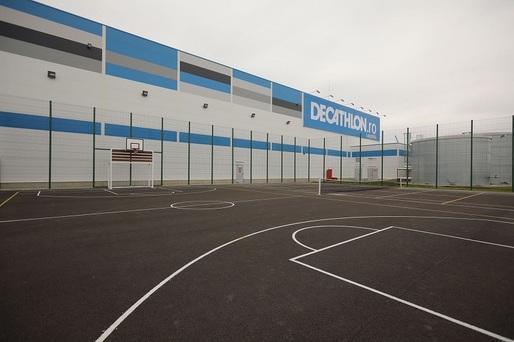 FOTO Decathlon a deschis în România primul centru logistic din sud-estul Europei, care va aproviziona trei țări. Centrul - construit de compania uneia dintre cele mai bogate familii belgiene