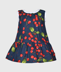 O afacere de familie din România, dată exemplu de Facebook ca o sursă bună de venit: Au pornit în Suedia, ea cosea haine în sufragerie și le vindea