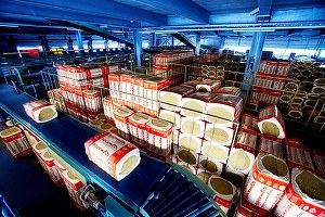 Grupul danez Rockwool, implicat în renovarea Turnului Eiffel din Paris și a Arenei O2 din Londra, începe lucrările la prima sa fabrică din România, investiție de 50 milioane euro
