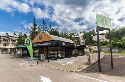 Lanțul de cafenele 5ToGo lansează primul drive thru, situat pe DN1